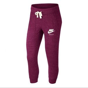 Nike Women’s Sportswear Vintage Crops